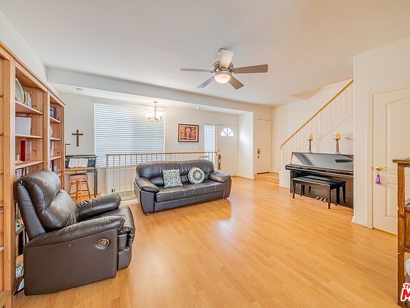 4th image of 4838 Elmwood Ave APT 8