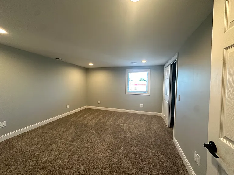 1026-1028 N Main St #C — Photo 8