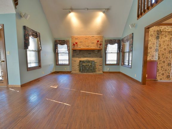 2nd image of 8210 Yorkridge Dr