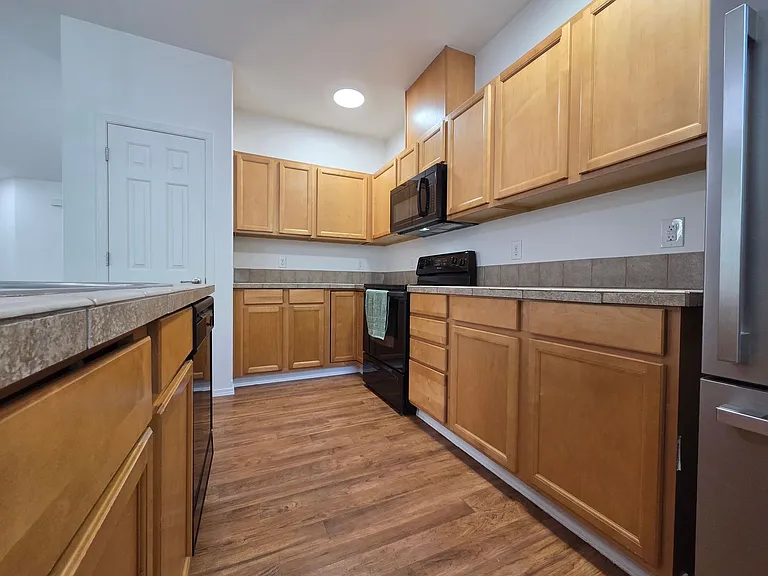 1185 Griggs St — Photo 17