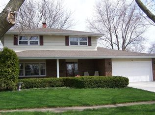 105 Mattek Ave, Dekalb, IL 60115