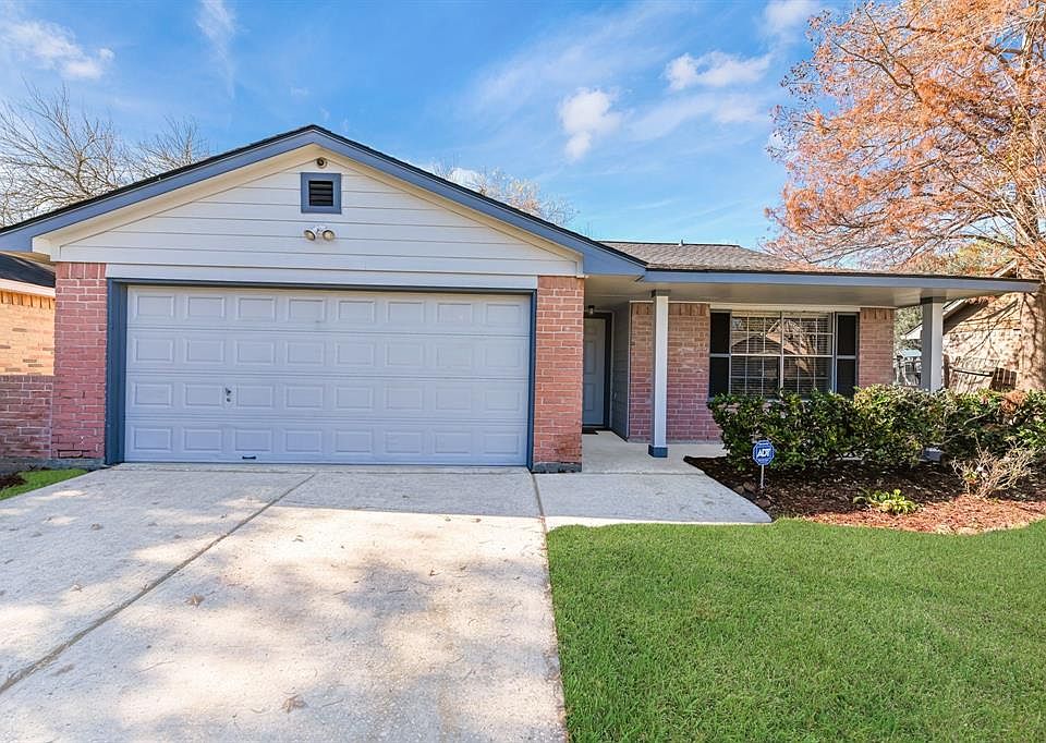 1st image of 19931 Faye Oaks Dr
