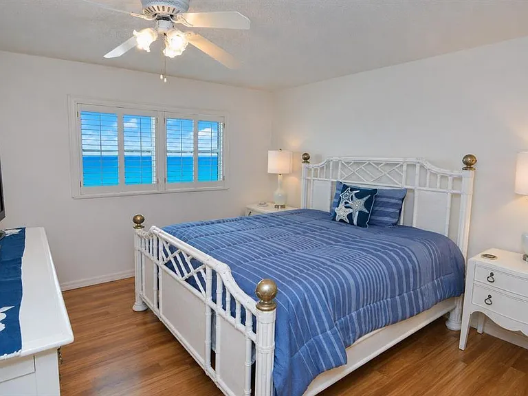 18650 Gulf Blvd #305 — Photo 31