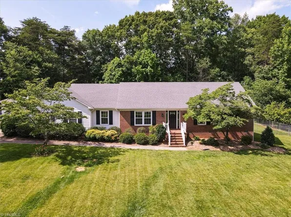 5003 Rambling Rd, Greensboro, NC 27409