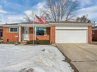 3269 Potomac Ave, Warren, MI 48091