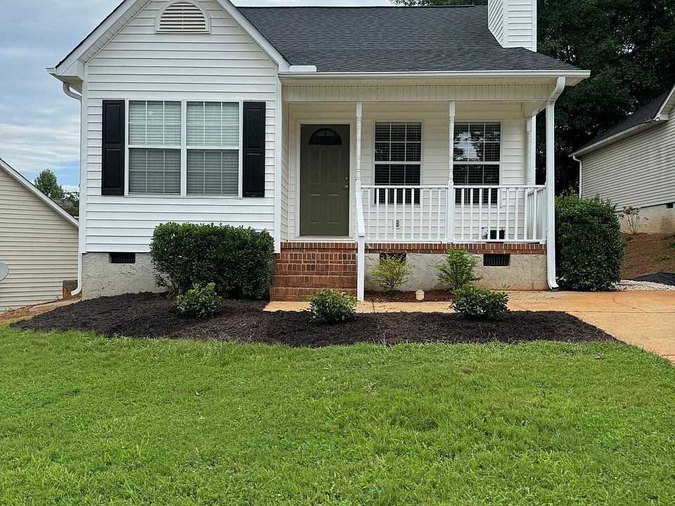 1st image of 204 Southcreek Dr