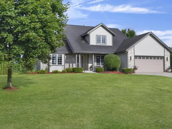 6456 River COURT, West Bend, WI 53095