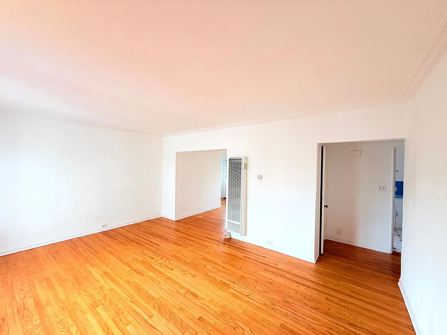 3919 W. 8th Street — Photo 3
