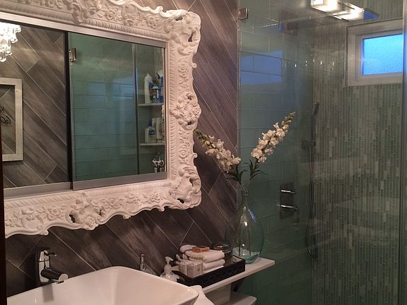 1st Floor Bathroom