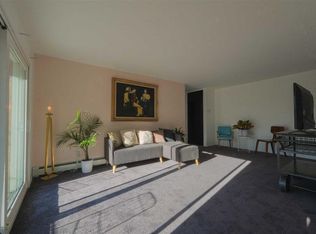 7 Colonial Rd APT 17, Beacon, NY 12508