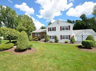 76 Vardon Rd, West Hartford, CT 06117