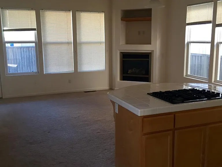 3855 Louis Krohn Dr — Photo 3