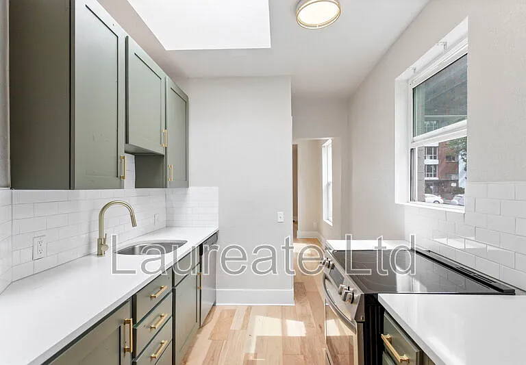 716 E 1st Ave — Photo 9