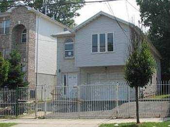 1st image of 358 7th Ave W