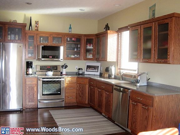 4th image of 8927 S 72nd St