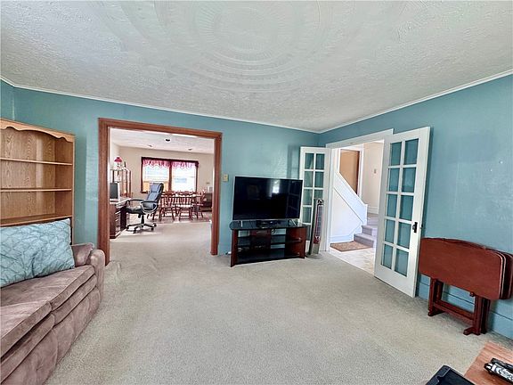 5th image of 303 7th St