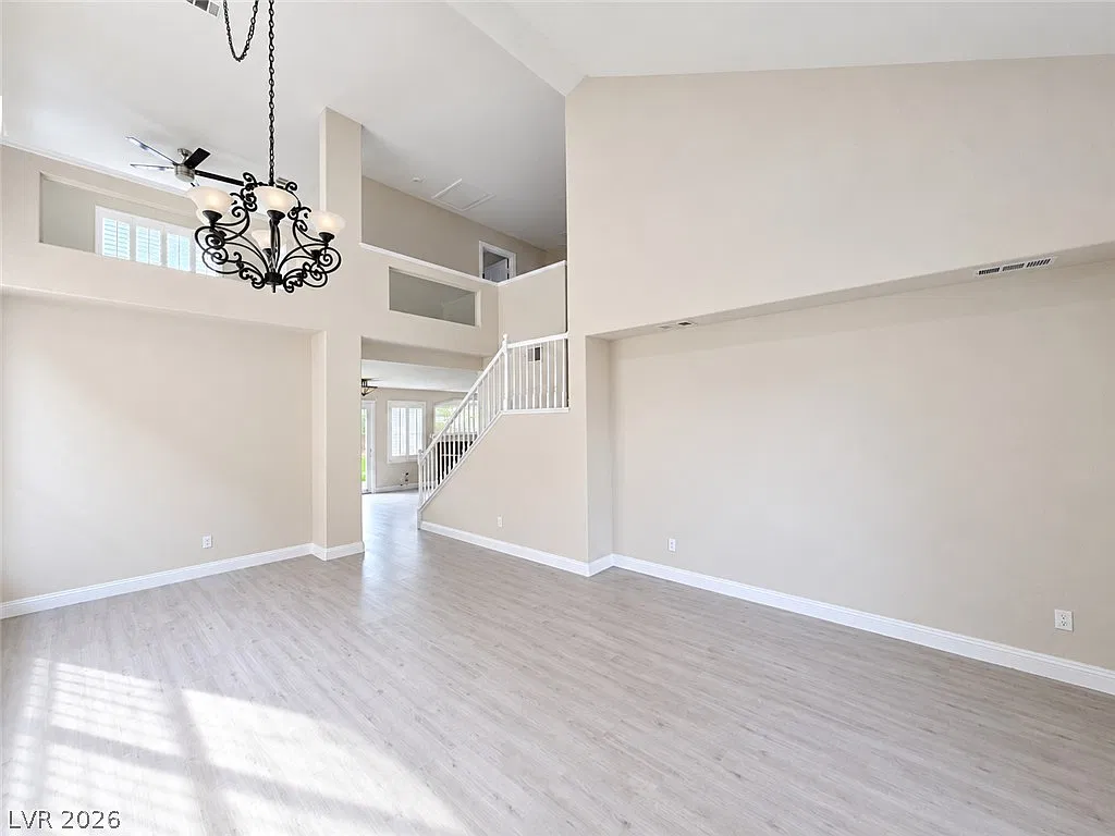 3 bed, 2.5 bath, 2110 sqft, $2,695 — Photo 2