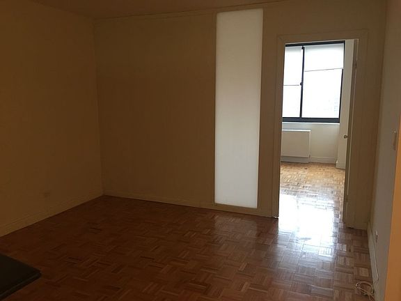 4th image of 205 E 95th St APT 23E