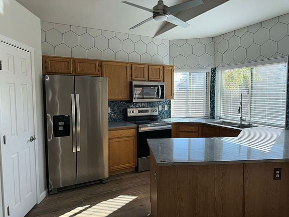 2nd image of 4601 E Douglas Ave