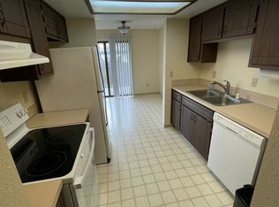 8860 Pacific Ave NW APT 20, Silverdale, WA 98383