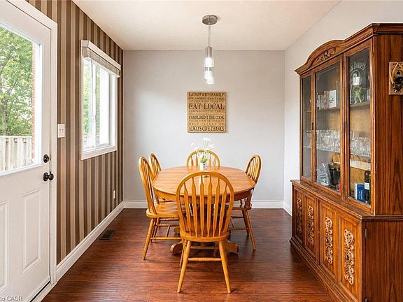 5th image of 899 Stone Church Rd E #1