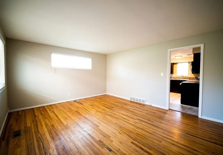 1179 E Blaine Ave #1 — Photo 7