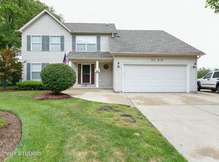 9S315 Aero Dr, Naperville, IL 60564