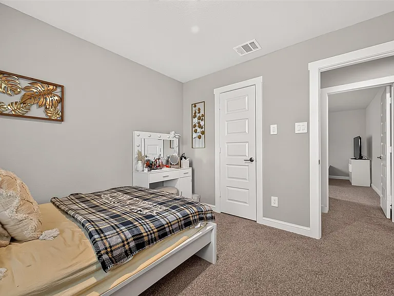 7211 Colwyn Bay Trl — Photo 40