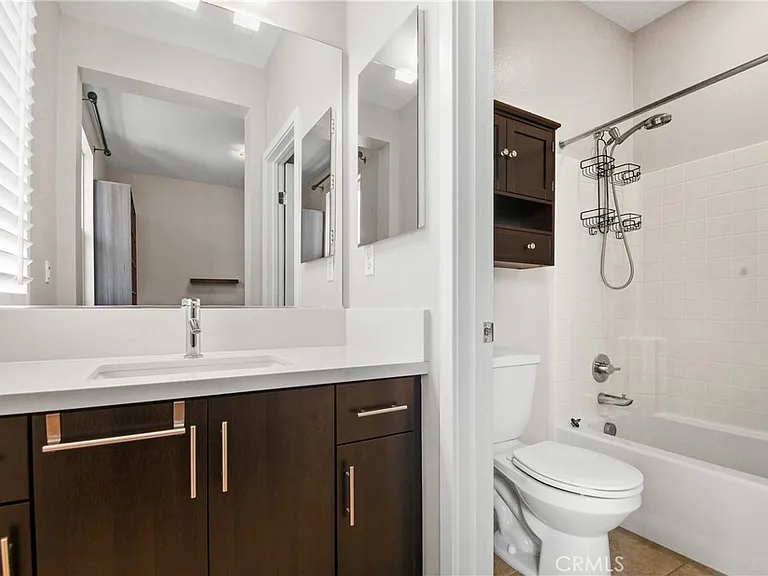 722 Ellis Dr — Photo 8