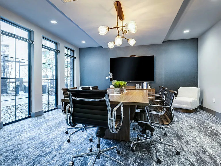 District West — Photo 16