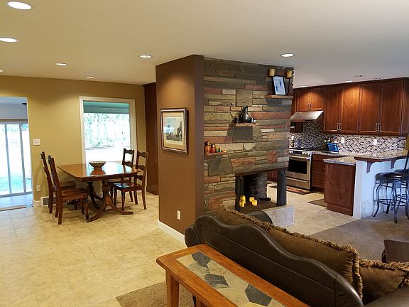 2nd image of 2924 Macona Ln