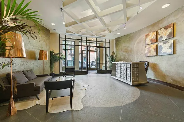 Rented by Hakimian Management | media 27