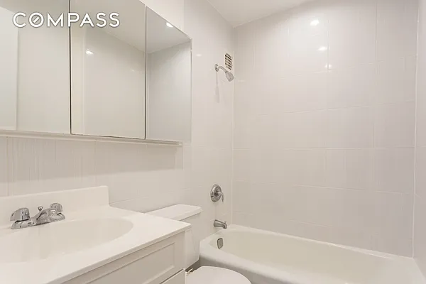 Rented by Compass | media 22