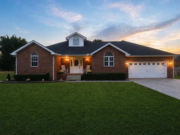 902 Copper Oaks Dr, Carl Junction, MO 64834