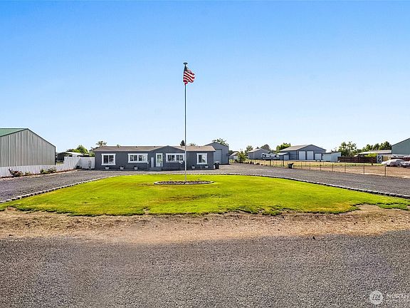 2nd image of 3327 Firouzi Drive NE