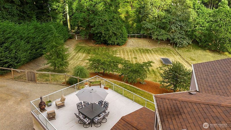 5th image of 888 Leschi Way