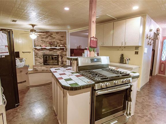 5th image of 1805 Southstone Ln