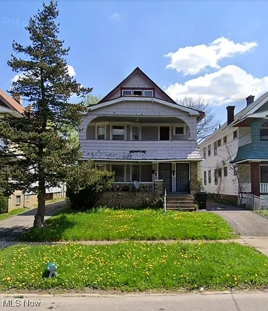 3287 E 142nd St photo 1