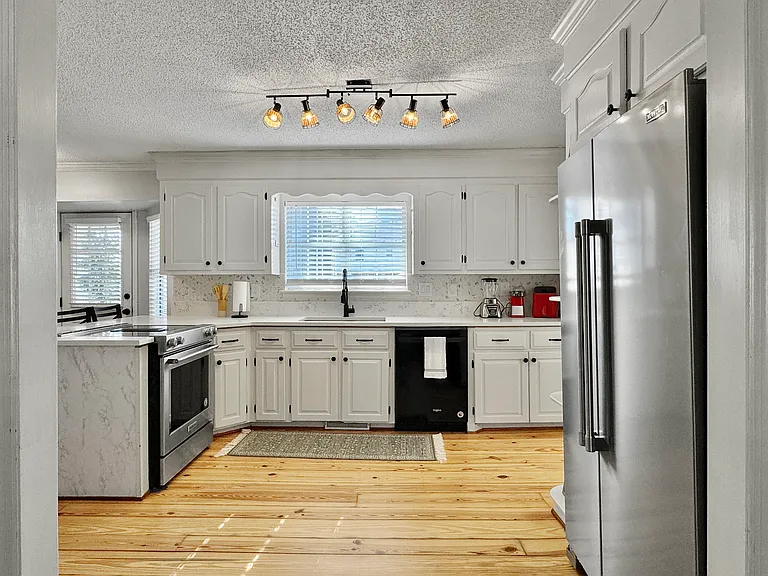 7900 Elderberry Cir — Photo 6