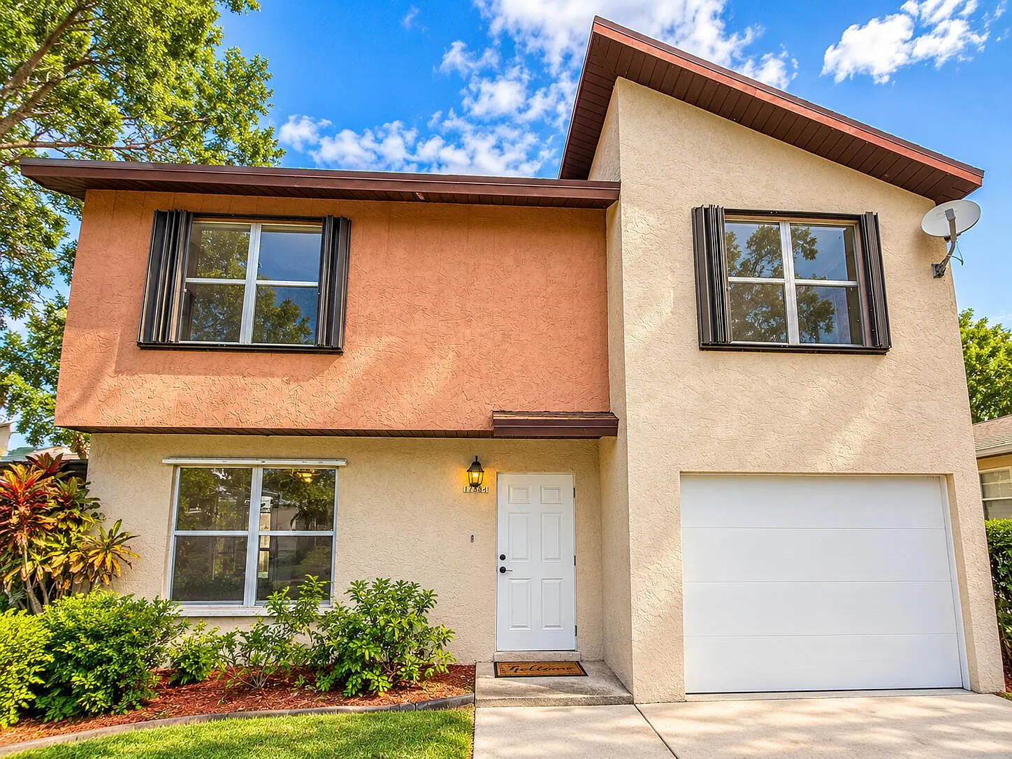 3 bed, 2.5 bath, 1500 sqft, $3,000 — Photo 1