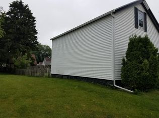 1029 S 14th St, Manitowoc, WI 54220