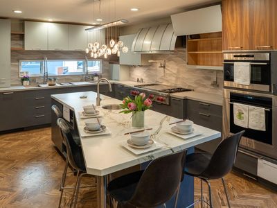 608 Commons Dr, Sacramento, CA, 95825