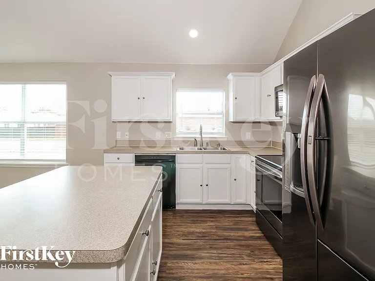 8749 Sagebrush Trl — Photo 6