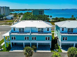 236 Causeway Blvd, Dunedin, FL 34698