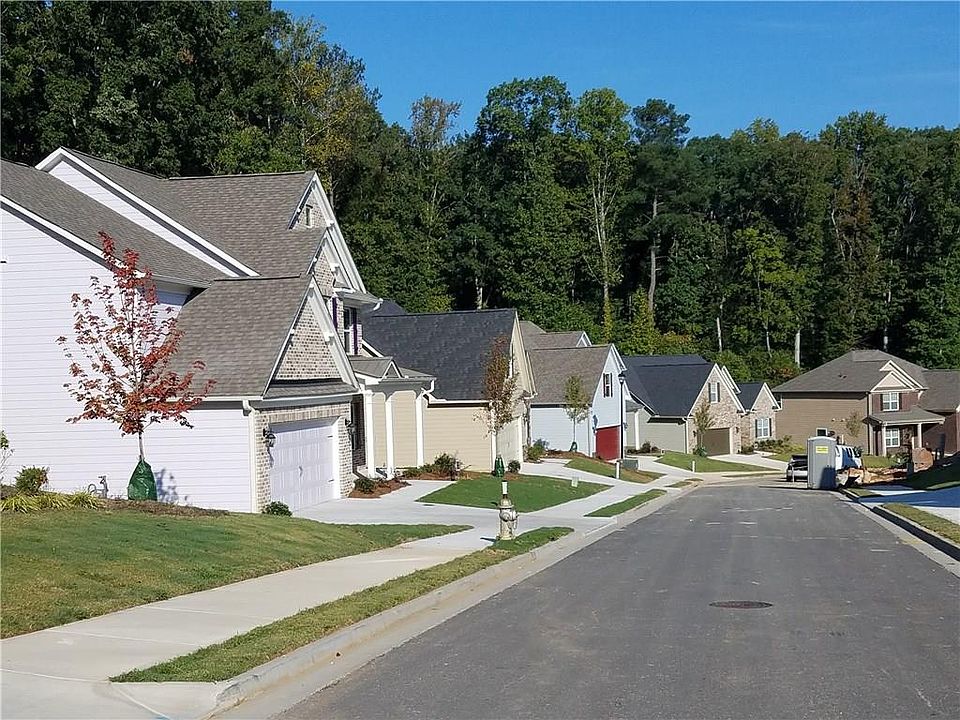 2nd image of 4465 Heatherwood Dr SW