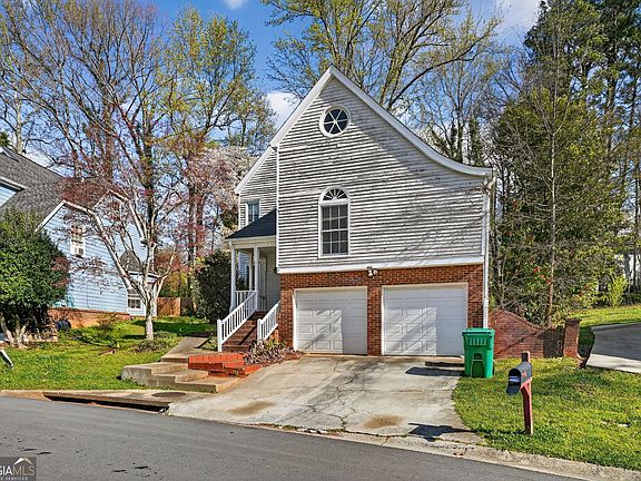 3rd image of 1406 Briers Dr