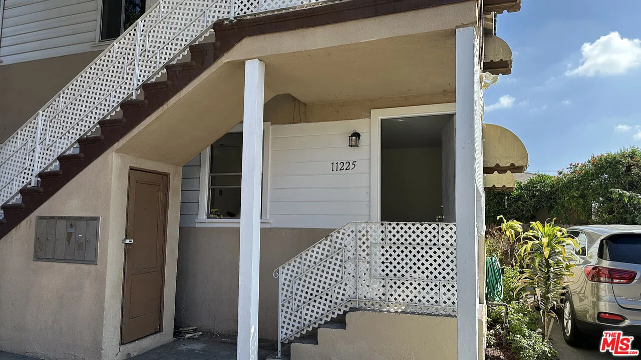 1 bed, 1.0 bath, 650 sqft, $1,850 — Photo 1