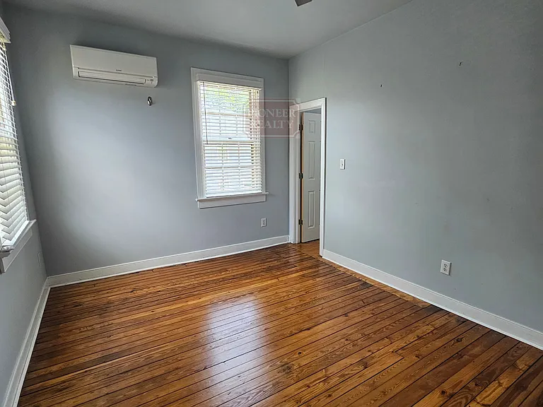 1818 5th Ave — Photo 10