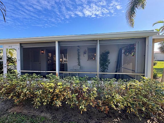 3rd image of 310 NE 17th Avenue