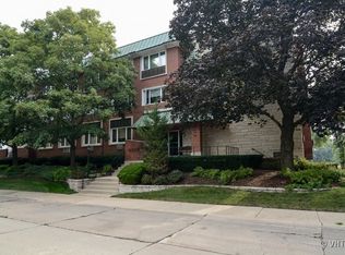101 N Peartree Ln APT 103, Arlington Heights, IL